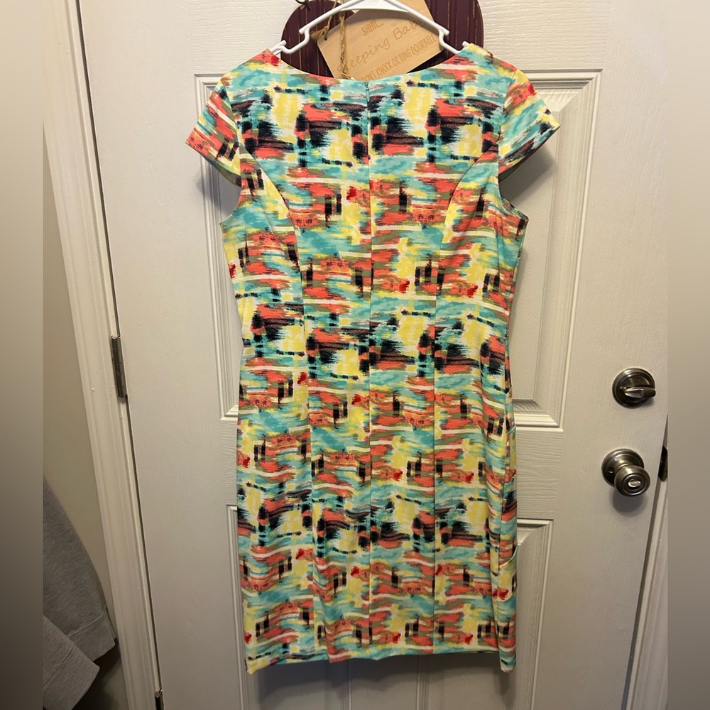 Spring dress - Picture 2 of 3
